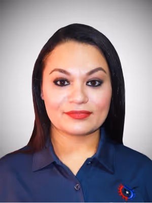 Liza Garza headshot
